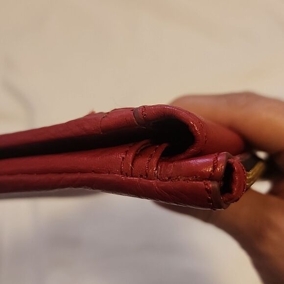 Fossil Two Toned Red Leather Multi-Storage Wallet - Picture 12 of 13